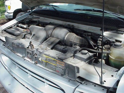 1997 Ford E-250 Econoline Cargo Van 2-Door 5.4L - CNG compressed natural gas, image 8