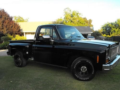 Chevy c-10 stepside pickup ** no reserve **