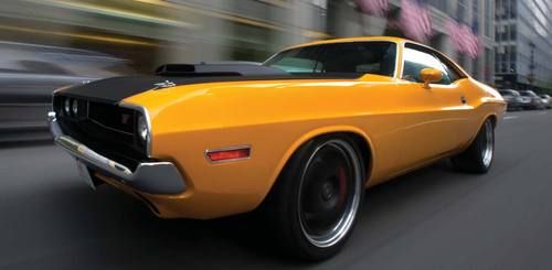 Xv '70 dodge challenger - 5.7 hemi - 5 speed - restomod - loaded