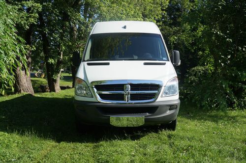 2008 dodge sprinter 2500 base standard cargo van 3-door 3.0l