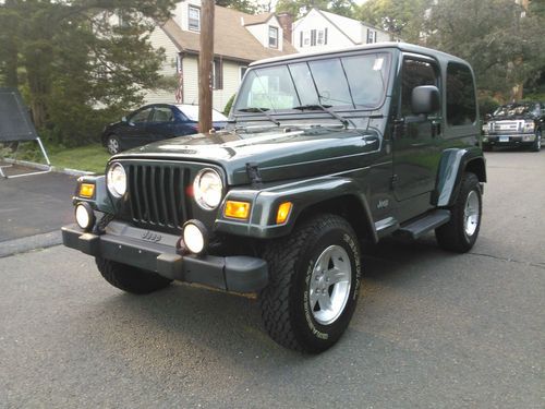 2004 jeep wrangler sahara tj, hard top 6cyl  34k auto clean car fax report