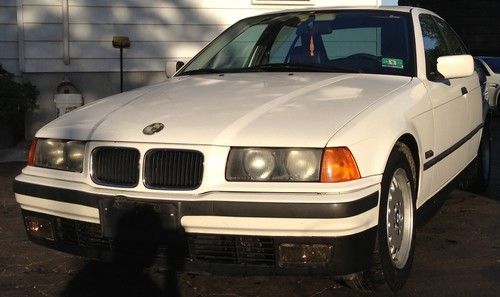 Bmw e36 white super nice