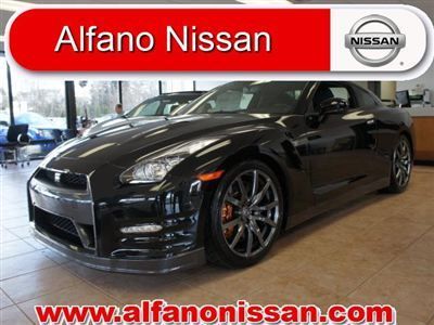 Brand new 2014 nissan gtr premium msrp $104,875