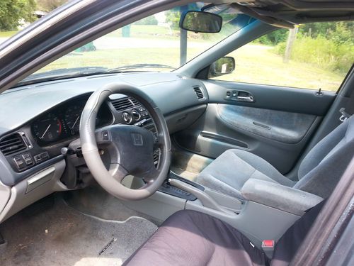 1996 Honda Accord LX Sedan 4-Door 2.2L, US $2,450.00, image 5