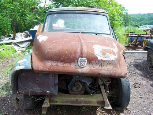 1953 ford truck, v8 3 speed