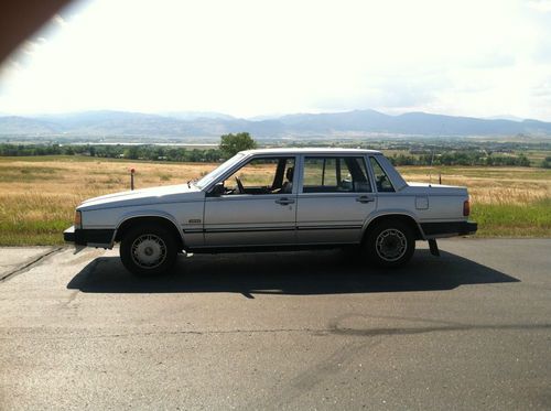 1986 volvo 740 gle sedan 4-door 2.3l