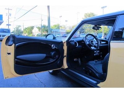 2009 MINI COOPER S SUPERCHARGED Hatchback AUTOMATIC A/C YELLOW BLACK LEATHER, image 10