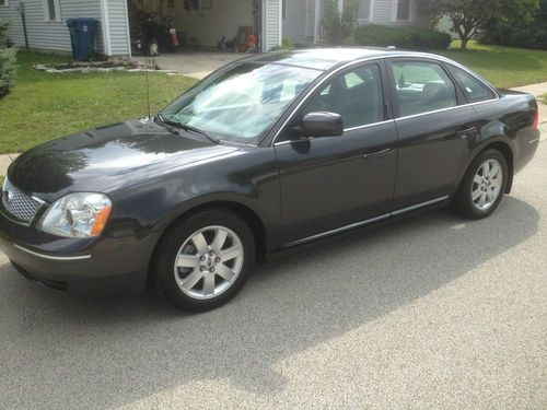 2007 ford five hundred sel, loaded,clean,6 disc cd,new motor,fresh tune up