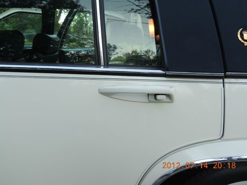 1992 Cadillac DeVille  Sedan 4-Door 4.9L, image 10