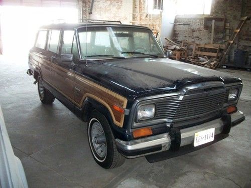 Jeep grand wagoneer 1983 - black