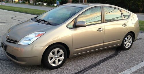 2005 toyota prius base hatchback 4-door 1.5l navigation &amp; backup camera