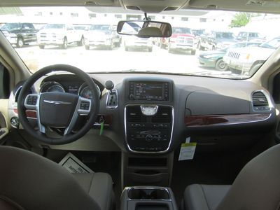 BRAND NEW SLEEK DARK BLUE 2013 CHRYSLER TOWN & COUNTRY TOURING, image 13