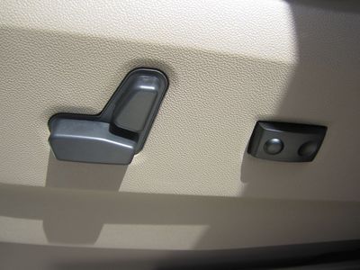 BRAND NEW SLEEK DARK BLUE 2013 CHRYSLER TOWN & COUNTRY TOURING, image 17