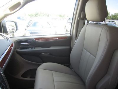 BRAND NEW SLEEK DARK BLUE 2013 CHRYSLER TOWN & COUNTRY TOURING, image 21