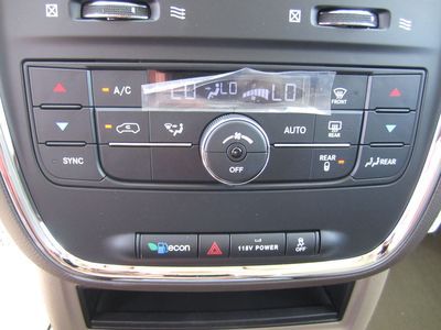 BRAND NEW SLEEK DARK BLUE 2013 CHRYSLER TOWN & COUNTRY TOURING, image 25