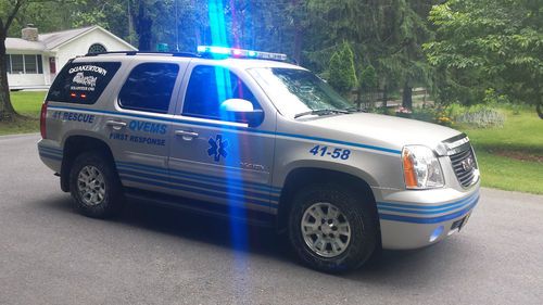 2007 gmc yukon 4-door 5.3l - emergency ems / fire / command post / police