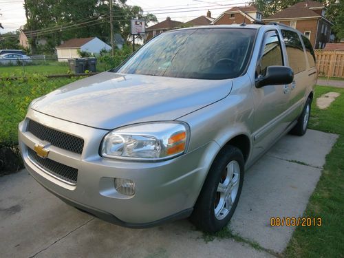 2005 chevrolet uplander ls mini passenger van 4-door 3.5l no reserve!