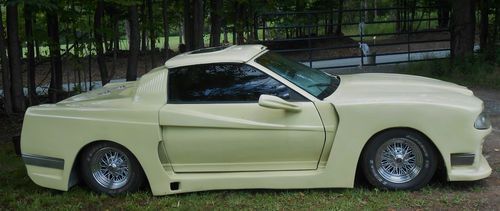 Custom fiberglass kit car built on 1983 pontiac firebird transam 350 5.0 engine