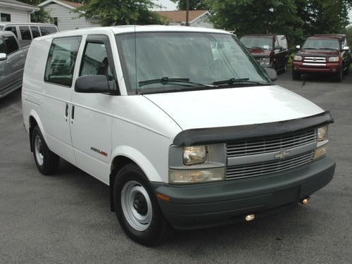 2000 chevy astro mini cargo van, one owner, awd