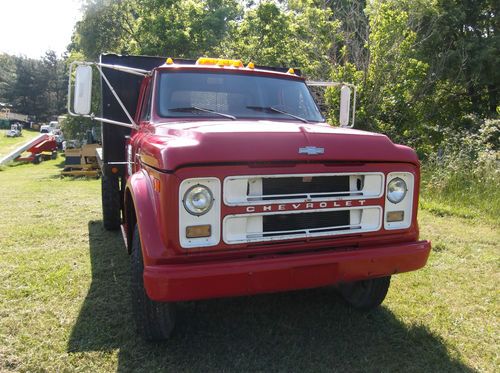 1970 CHEVROLET C-50 FLATBED CHEVY BOWTIE FARM TRUCK CLEAN GOOD RUNNING, image 2