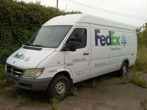 2005 dodge sprinter 2500 base standard cargo van 3-door 2.7l