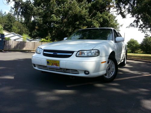 Clean 2001 malibu ls, low miles, clean title, look!