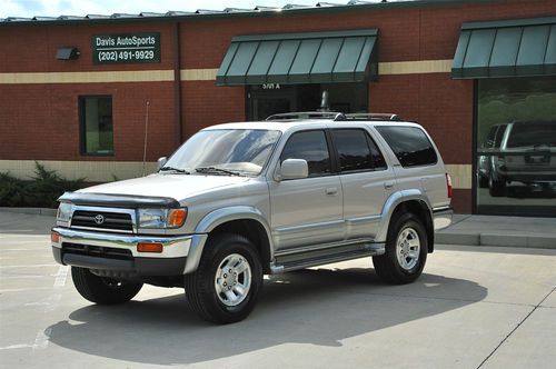 Toyota 4runner limited / 4x4 / t-belt done / new michelin tires / amazing cond
