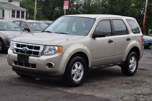 8k miles! 4 cyl auto 28mpg sync runs/drives like new great car rebuilt 11 12 09