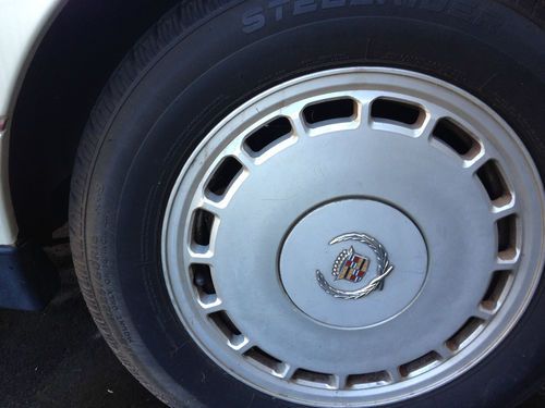 1990 Cadillac Allante Value Leader Convertible 2-Door 4.5L, image 7