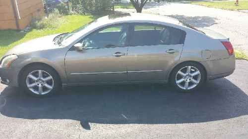 2004 nissan maxima se sedan 4-door 3.5l