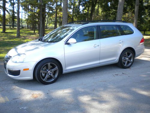 2009  vw jetta sportwagen tdi 4 door