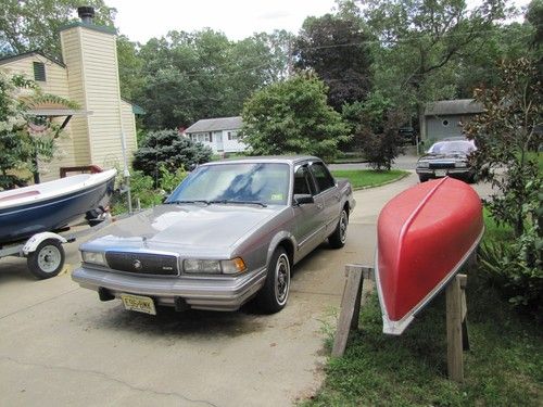 1995 Buick Century Special Sedan 4-Door 3.1L, image 7