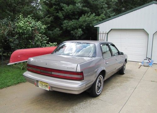 1995 Buick Century Special Sedan 4-Door 3.1L, image 12