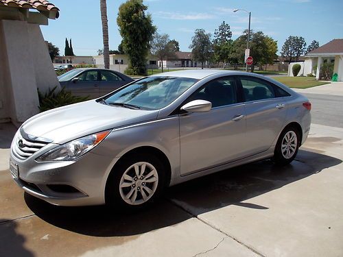 2011 hyundai sonata gls sedan 4-door 2.4l