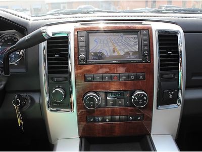 Laramie 4x4 Leather Sunroof Bed Liner MP3 UConnect Navigation Rims and Tires, image 25