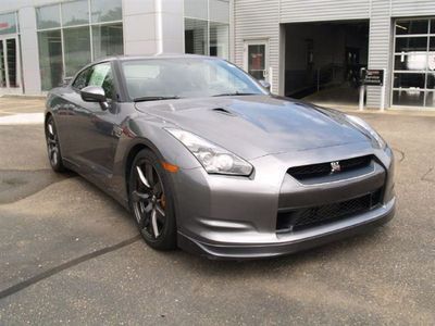 2011 nissan gt-r premium coupe