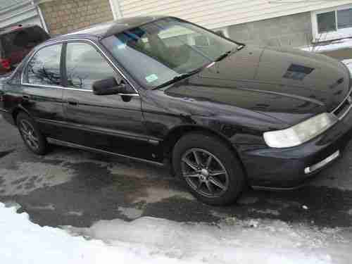 1997 HONDA ACCORD LX 5 SPEEDS,4 CYL 2.2L ENGINE,EXCELLENT RIDE,NO RESERVE PRICE, image 4