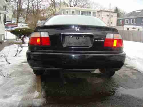 1997 HONDA ACCORD LX 5 SPEEDS,4 CYL 2.2L ENGINE,EXCELLENT RIDE,NO RESERVE PRICE, image 12