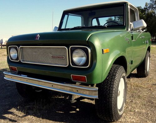1970 international scout 800a 4x4, half cab pickup and full suv top, automatic