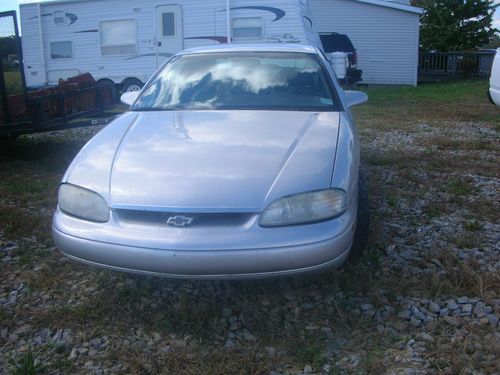 1995 chevrolet monte carlo ls coupe 2-door 3.1l