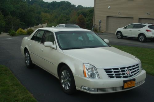 2011 cadillac dts premium  sedan 4-door 4.6l