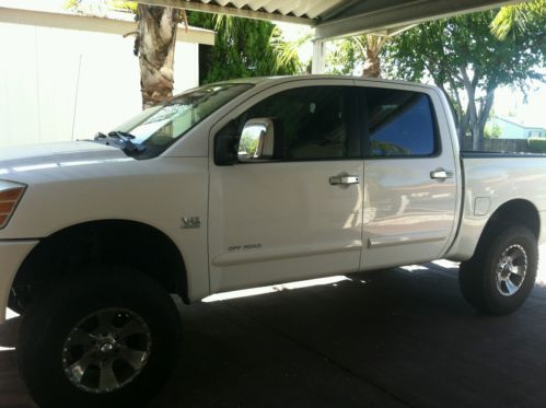 2004 nissan titan xe crew cab pickup 4-door 5.6l