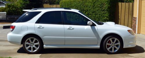 2006 subaru impreza wrx wagon 4-door 2.5l rare white