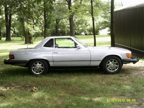 Mercedes- Benz 450 SL 1975, image 2