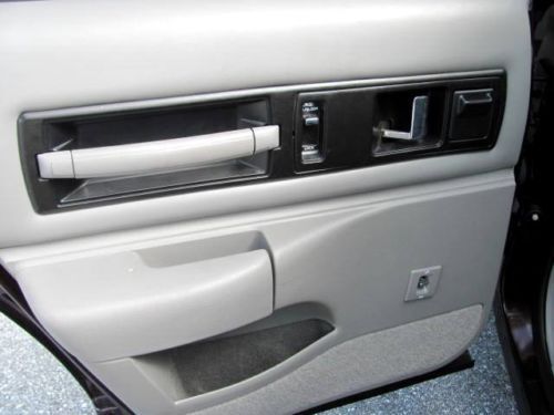 SS LT1 RARE LAST YEAR Police Interceptor IMMACULATE LIKE NEW 1SB Caprice, image 66