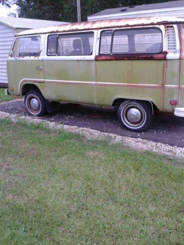 1977 volkswagon bus w/ automatic transmission