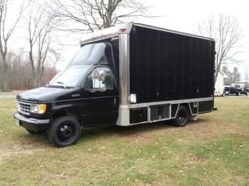 Ford,box van,box truck,e series,work van,work truck,econoline,moving van,van