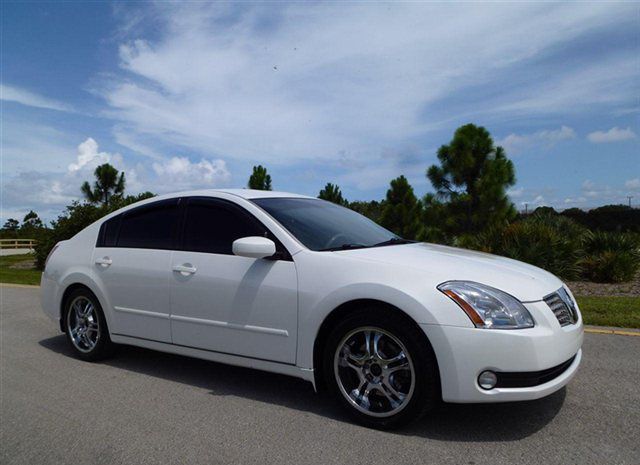 Very clean nissan maxima