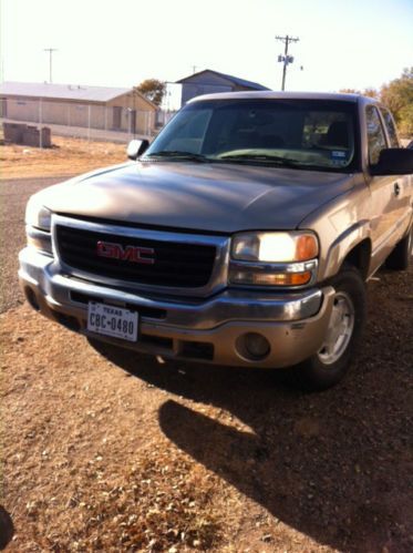 Extended cab 4x4 everything works