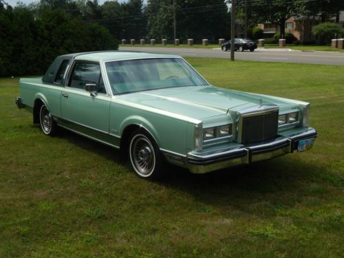 1981 licoln towncar 2 door  &#034;perfect condition&#034;